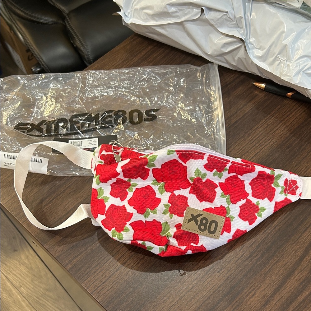 X80 Red Rose Pattern Fanny Pack